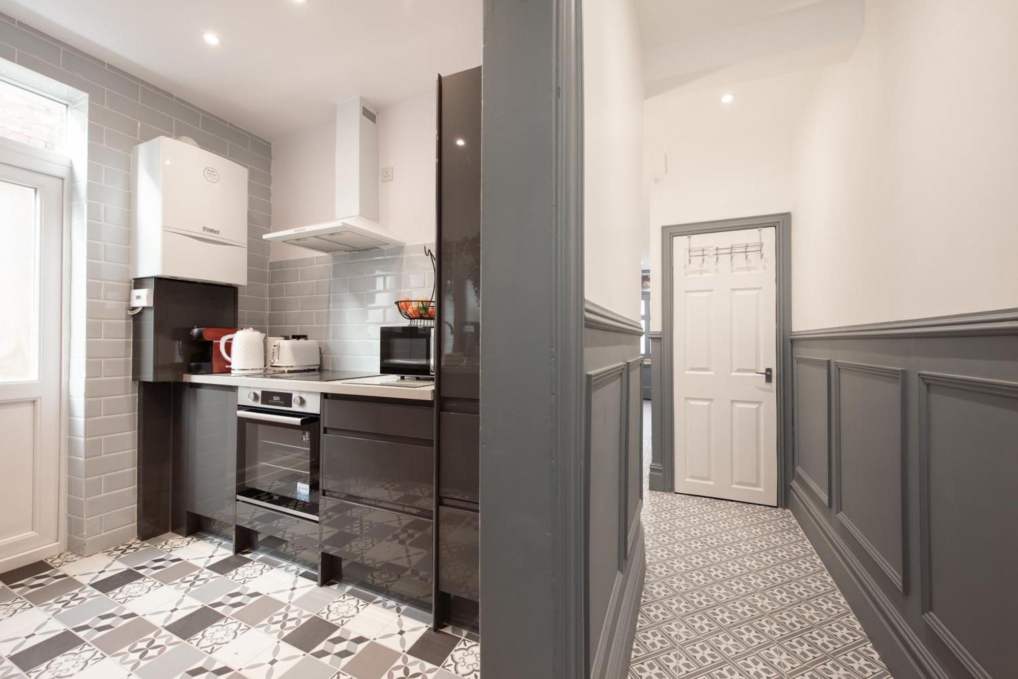Victorian 2Br Apartment, King Beds, Fast Wifi, Near Shops, Cafes & Transport, E17 ロンドン エクステリア 写真